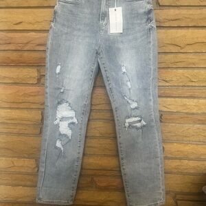 Trendy Distressed Light Gray Boyfriend Jeans